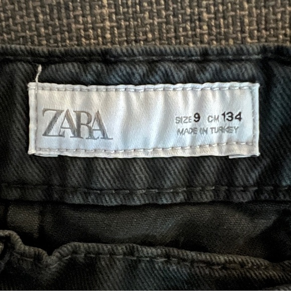 Zara Girls Black Shorts Size 9 with Pockets EUC - Picture 3 of 3